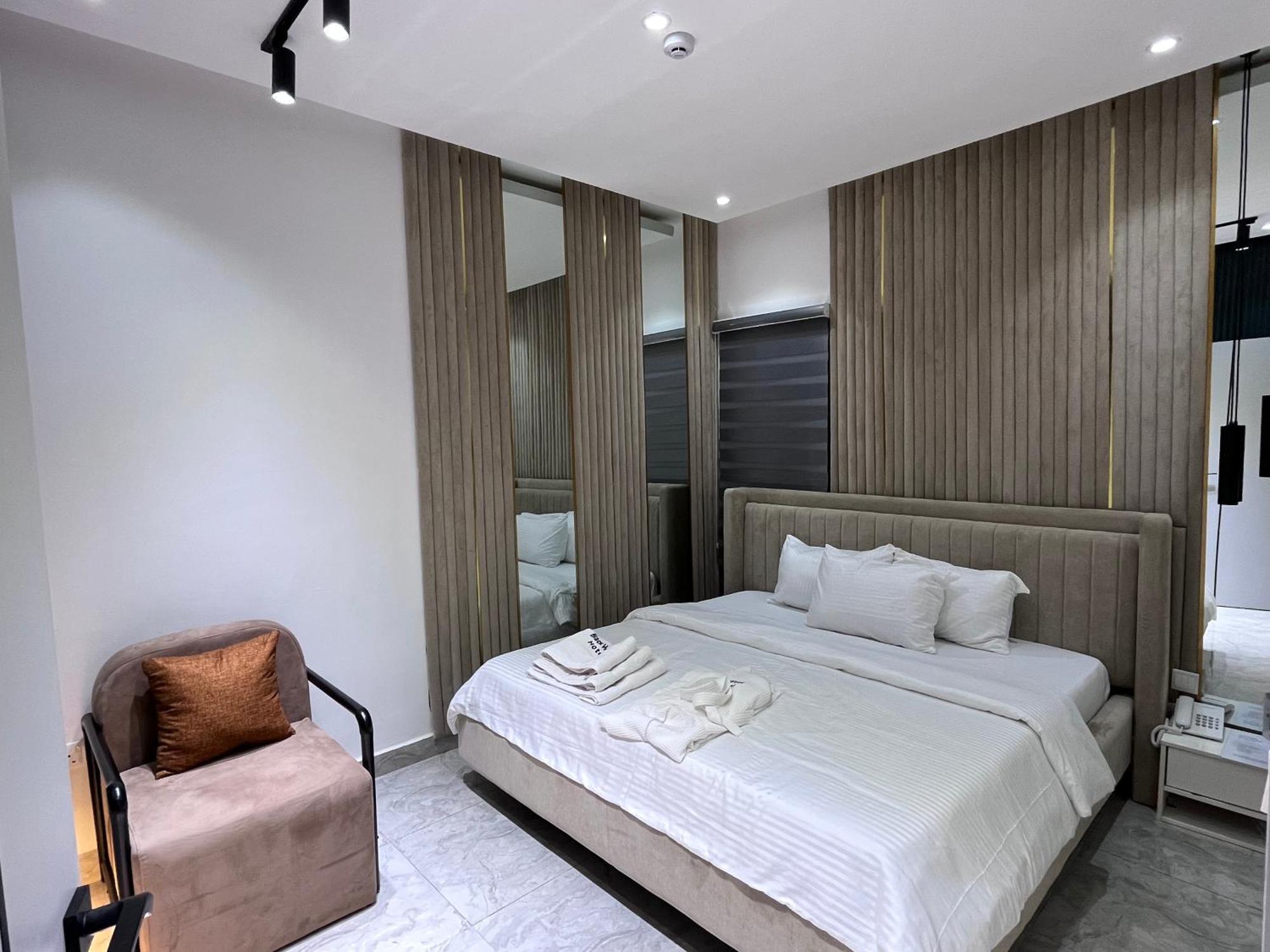 Blackwood Hotels Ikeja Exterior foto